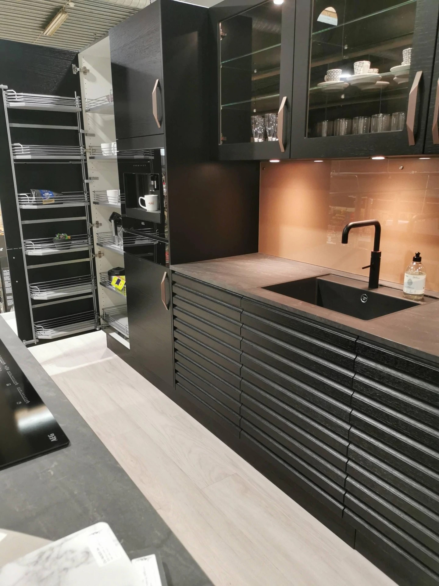 Black Farmhouse Kitchen Ideas for a Stylish and Cohesive Look